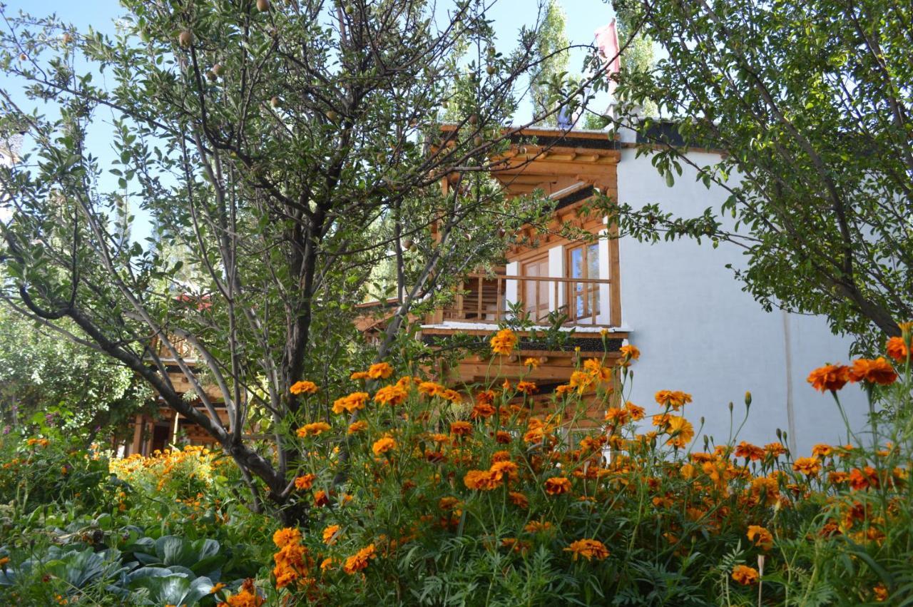 Lha-Ri-Sa Resort Leh Exterior foto